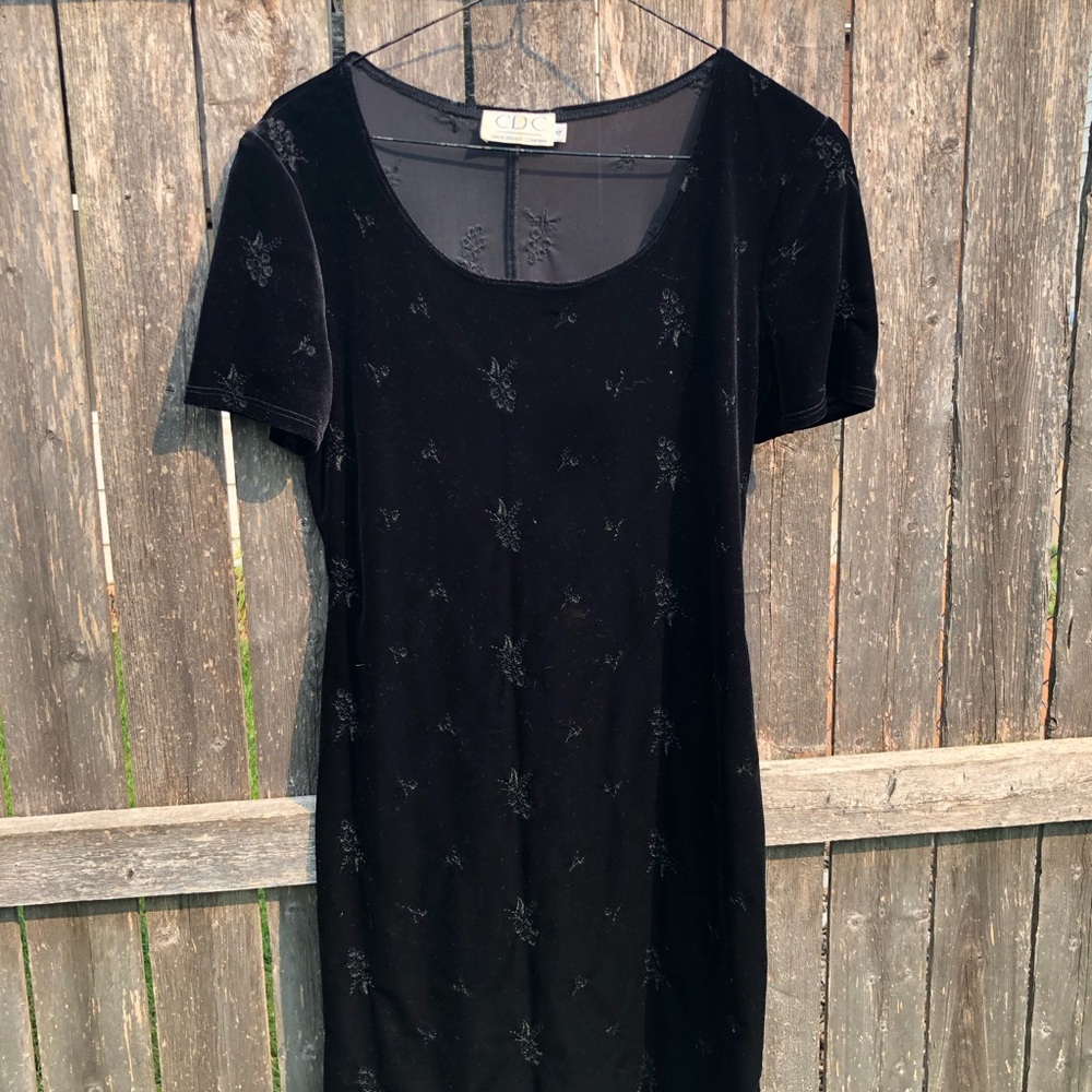 Vintage CDC Black Velvet Short Sleeve Scoop Neck Dress with floral embroidery